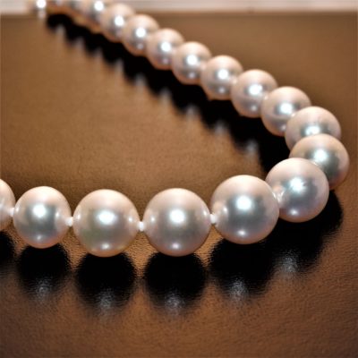 Colliers en perles Akoya