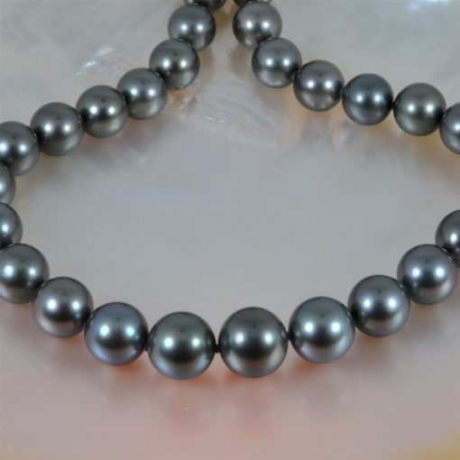 perles noires de Tahiti collier