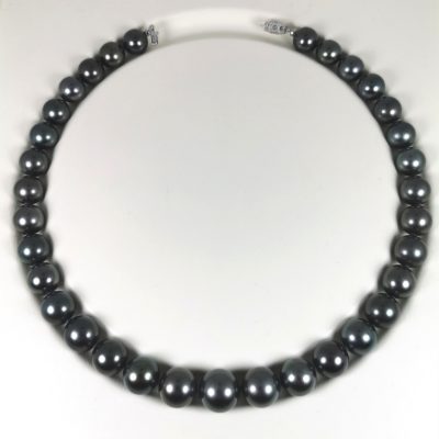 Tahitian pearls necklace