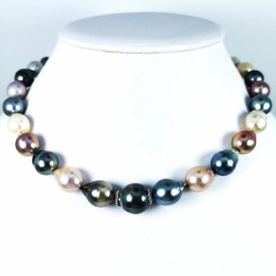 collier multicolore baroque