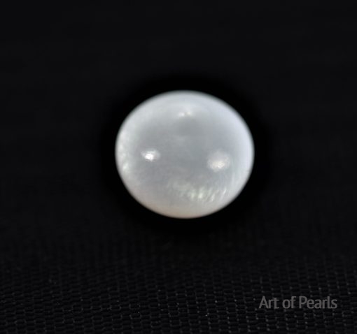 Clam natural pearl
