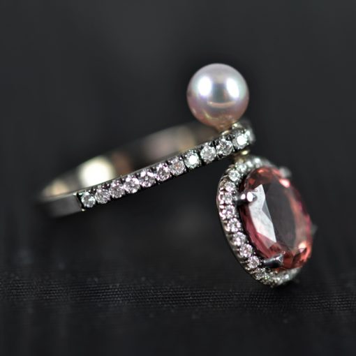 bague Tourmaline diamants et Akoya perle