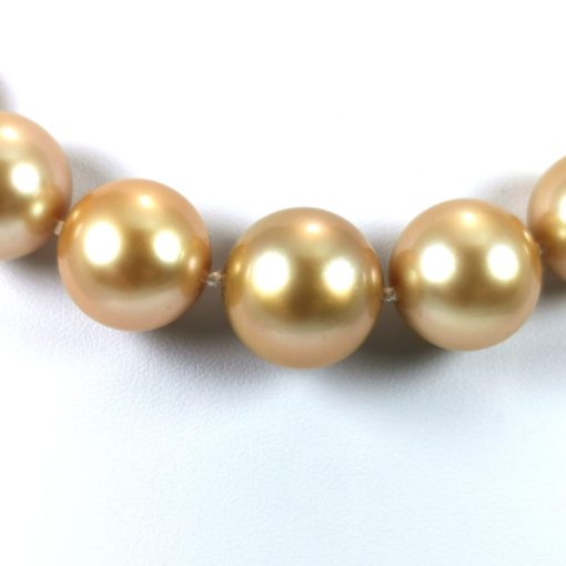 Southsea golden pearls