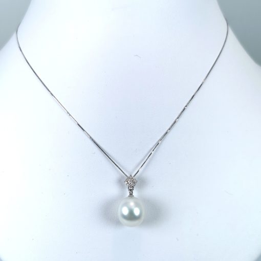 Southsea pearl necklace