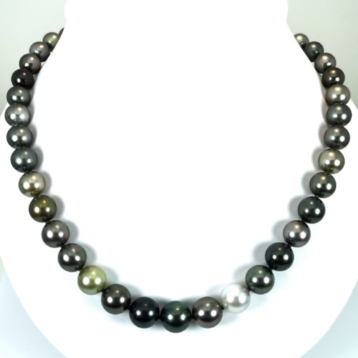 collier perles noires de Tahiti