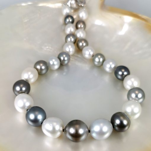 collier de perles australiennes et tahiti