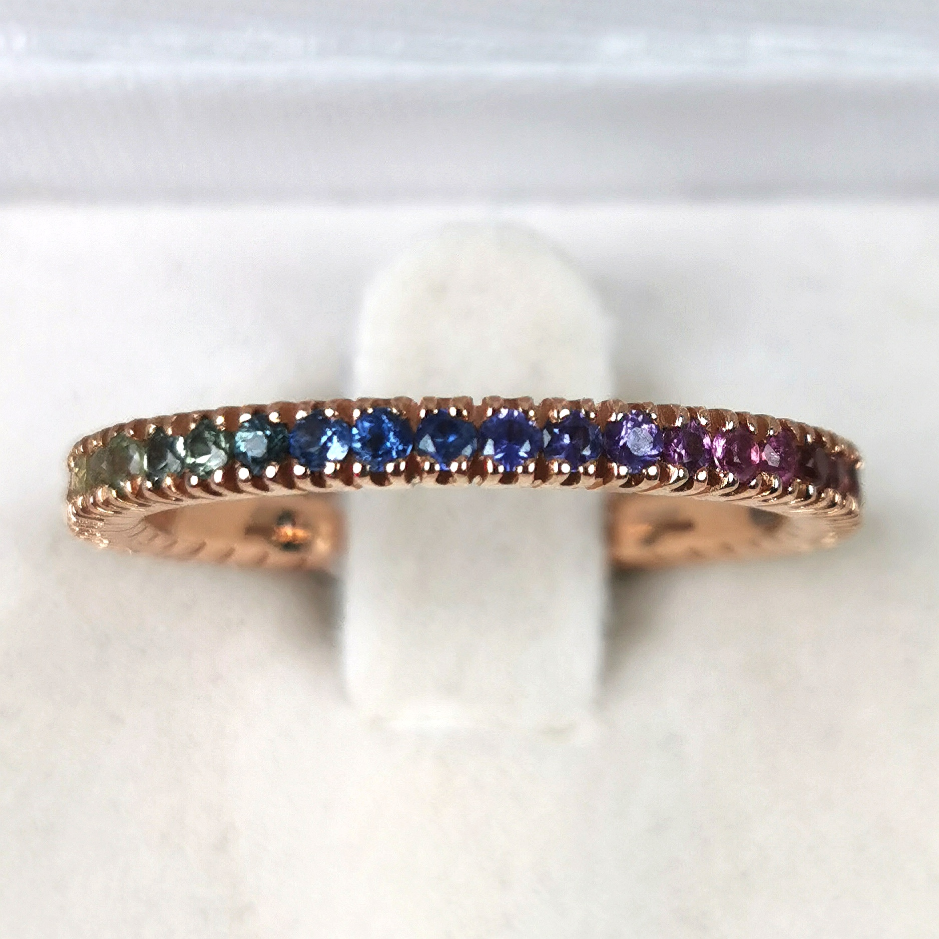 Bague Eternity or rose 18k Rainbow saphirs 0.75cts Taille 54