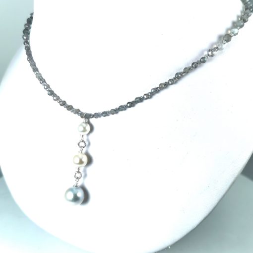 collier de perles des Mers du sud pierres fines