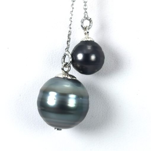 perles noires de Tahiti baroques