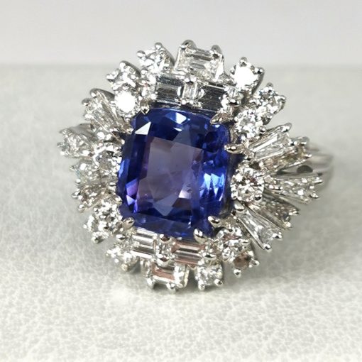 Tanzanite ring in 18k gold