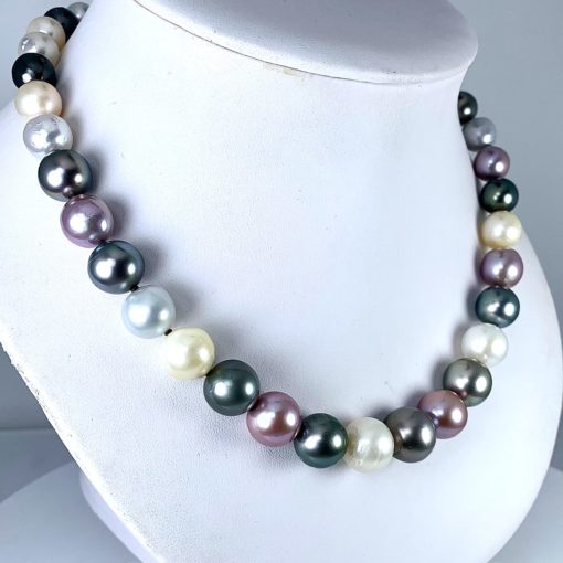 Perles multicolores des Mers du sud