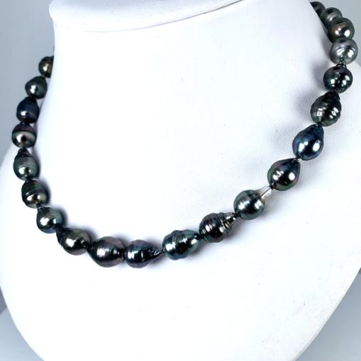 collana di perle nere barocche di Tahiti