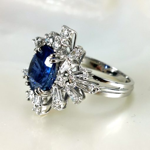 Zaffiro naturale e diamanti anello in oro 18k