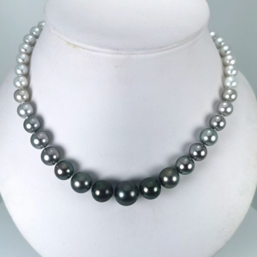 collier en chute dégradé de couleurs naturelles perles japonaises et de Tahiti