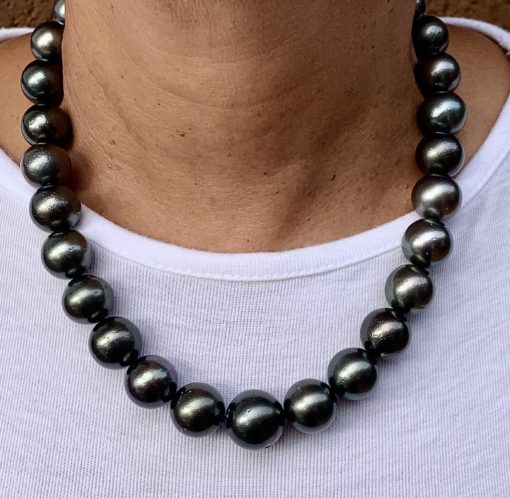 Big Tahitian cultured pearls round sizes 15x17.5 mm