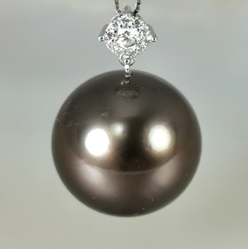 perle chocolat naturel de Tahiti ronde 15.3 mm diamants