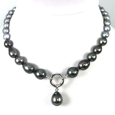 Tahiti et Freshwater collier de perles rainbow