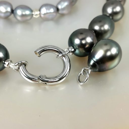 Tahiti and Freshwater BQ graduated in color necklace