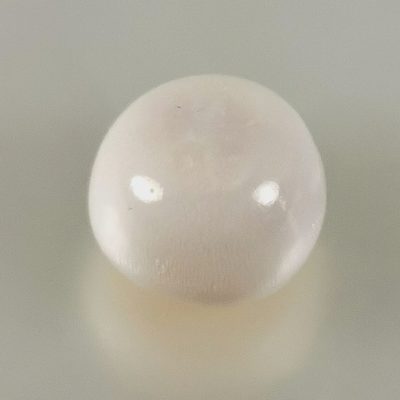 Cassis natural pearl with flames